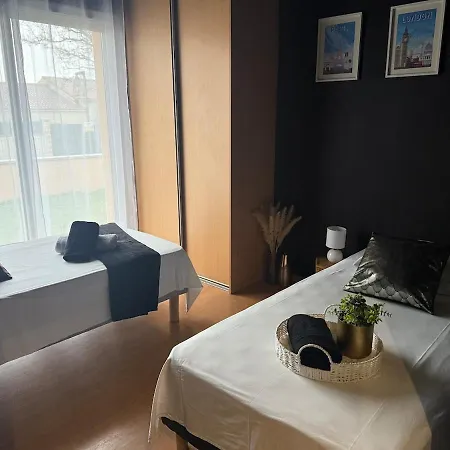 La Parenthese, Maison Lumineuse Avec Jardin & Grande Terrasse Proche Du Puy Dufou 別荘 *