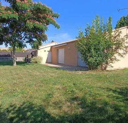 別荘 La Parenthese, Maison Lumineuse Avec Jardin & Grande Terrasse Proche Du Puy Dufou Les Épesses