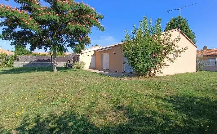 بيت للعطل La Parenthese, Maison Lumineuse Avec Jardin & Grande Terrasse Proche Du Puy Dufou Les Épesses